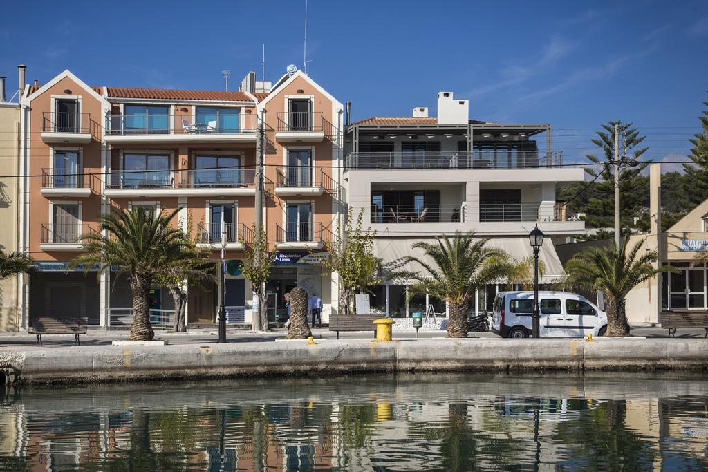 Argostoli Marina Suites Екстериор снимка