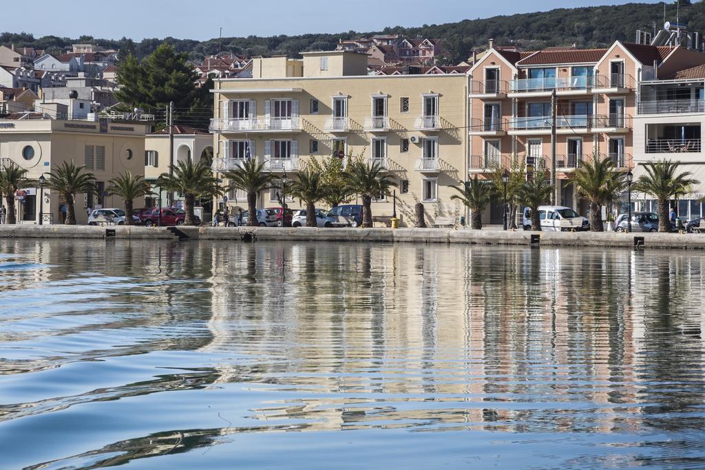Argostoli Marina Suites Екстериор снимка