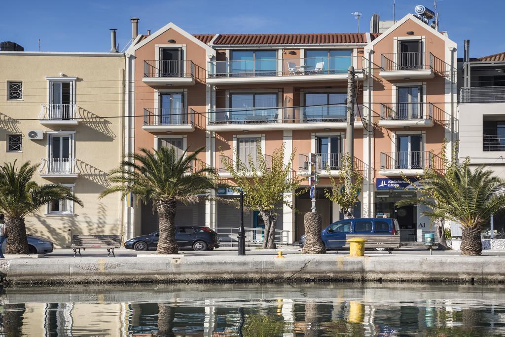 Argostoli Marina Suites Екстериор снимка