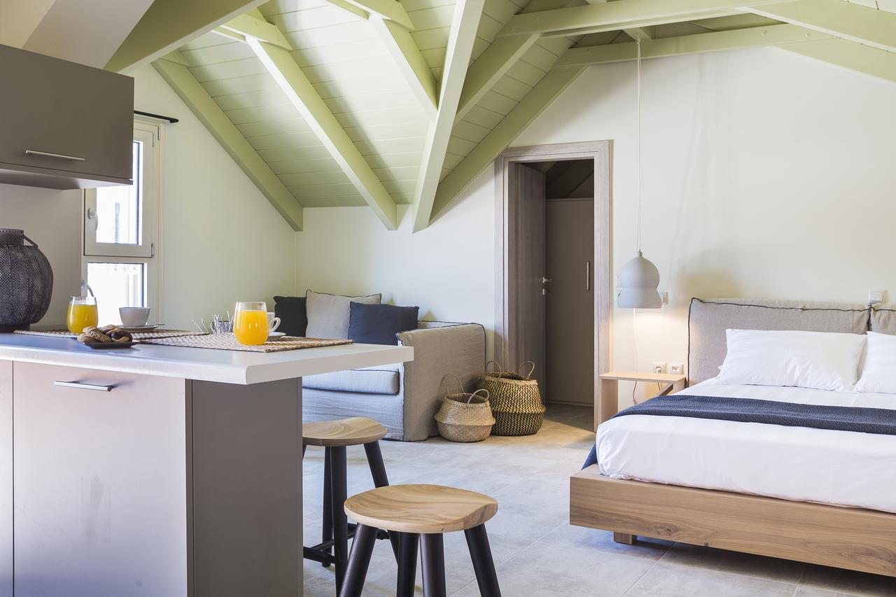 Argostoli Marina Suites Екстериор снимка