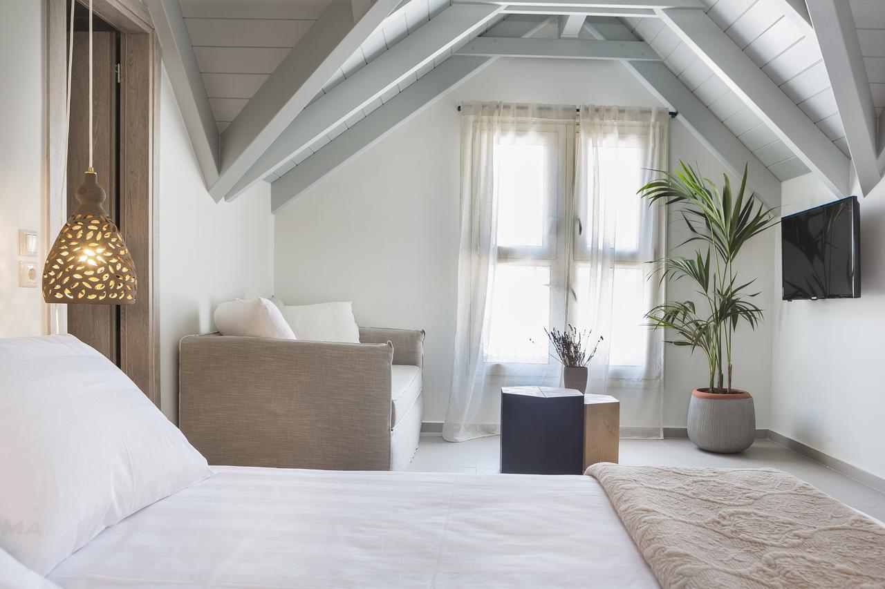 Argostoli Marina Suites Екстериор снимка