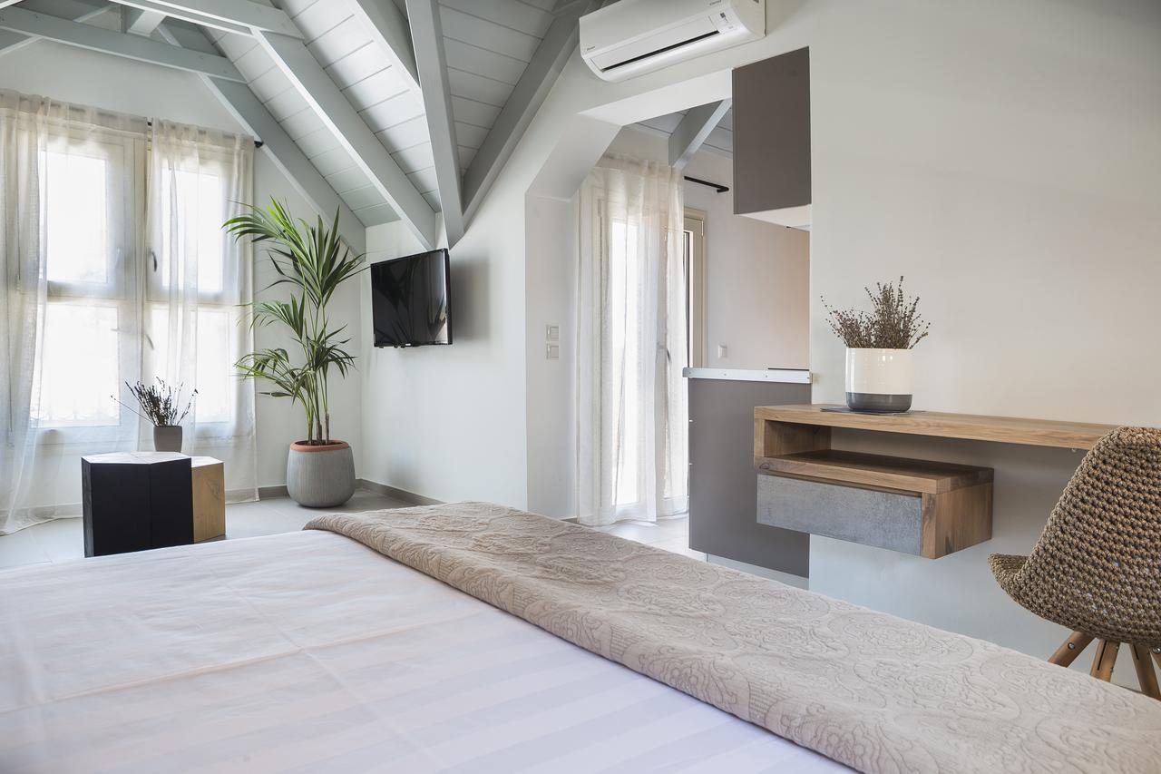 Argostoli Marina Suites Екстериор снимка
