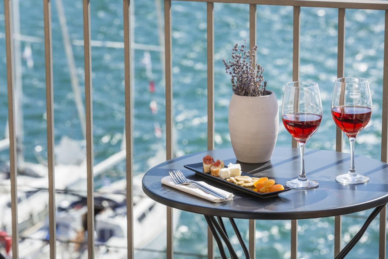 Argostoli Marina Suites Екстериор снимка